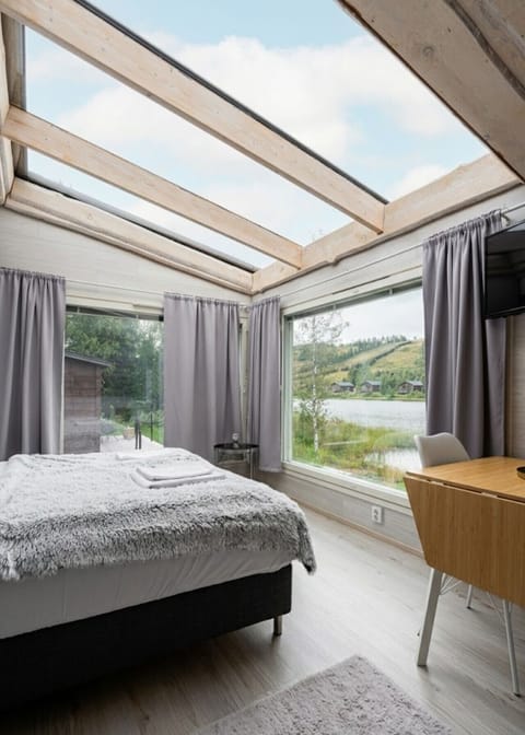 Wake up to calming lake views and natural light right from the comfort of your plush bed.