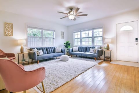 Spacious living room with 2 couches