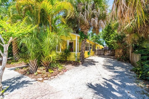 There is free driveway parking with enough space to fit 2 vehicles. There is free street parking as well. Please note the parking space to the right of the driveway does not permit overnight parking and is a 4-hour limit.