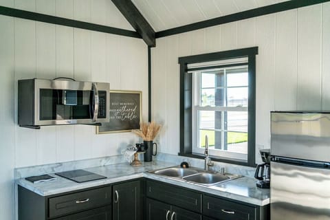 Enjoy making delicious meals in the kitchenette