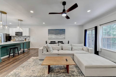 896a59b4-1fe2-43ad-9d49-1b53b7059a76