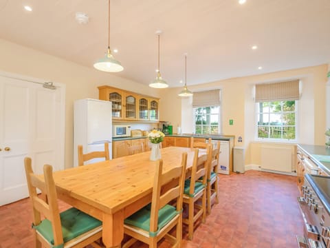 Kitchen/diner | Wintonhill Farmhouse - Winton Holidays, Pencaitland