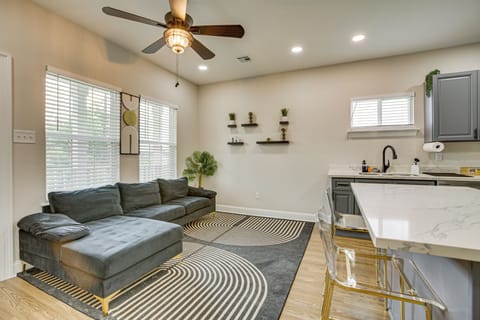 Living Room | Smart TV | Central A/C & Heating