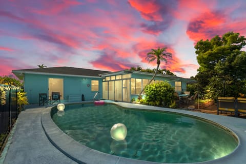 A tropical West Coast Florida escape just minutes from the beach.