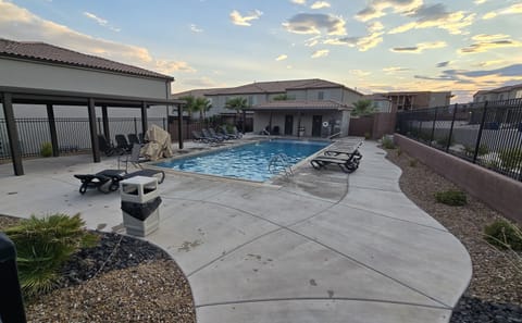 Quick access to the pool