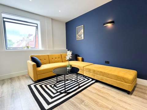 Living Room / Lounge