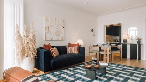 A peaceful living area with soft tones — perfect for relaxing after a day exploring Lisbon.
 #AndoLiving #Portugal #Santos #LisbonVibes #CozyMoments