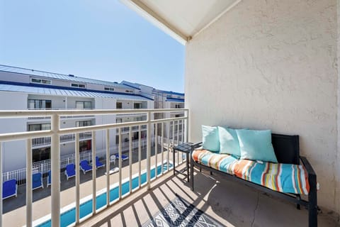 Welcome to Sugar Beach 364!
