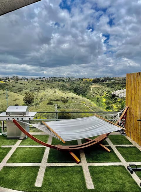 Hammock to rest after an exhausting day at the beach,  nothing but canyon views
