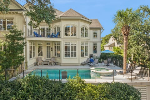 HOST & HOME presents… 20 Knott's Way! A beautiful 6,000 sqft paradise located in North Forest Beach!