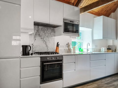 Kitchen | Felbrook Cottage - Gibb&rsquo;s Hill Farm, Once Brewed, Bardon Mill, near Hexham