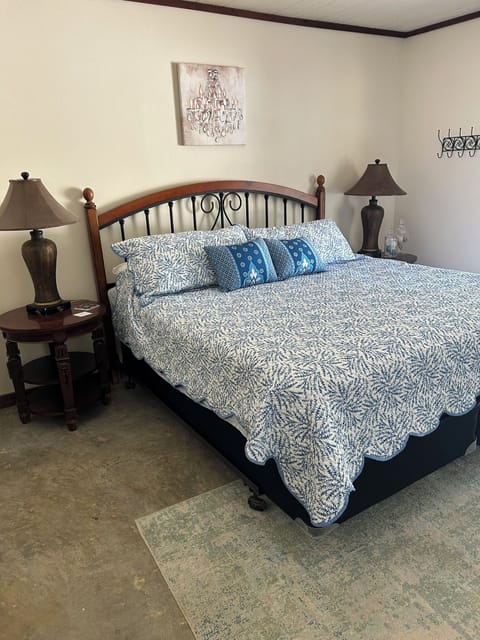Sunset Room 4-King Bed