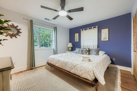 Upstairs King Master