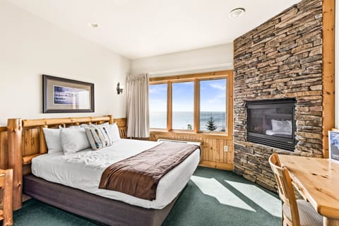 From sunrise to starlight, the view from your studio is pure magic