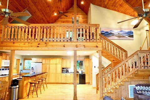 Enjoy airy space with beautiful wood accents and stunning mountain views!