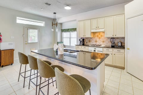 Breakfast Bar | 1st Floor