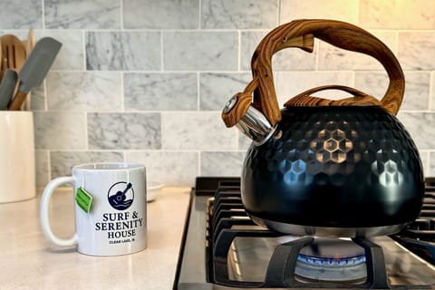 Complimentary coffees, teas, creamers and flavorings