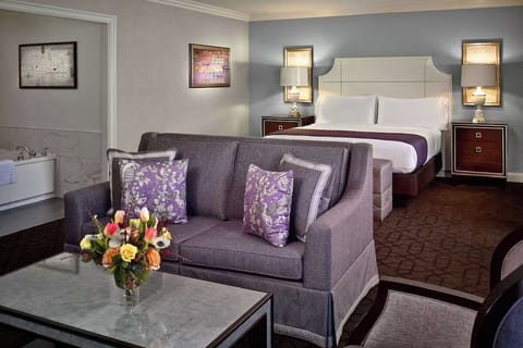 Relax on the sofa, then drift into crisp bed comfort.