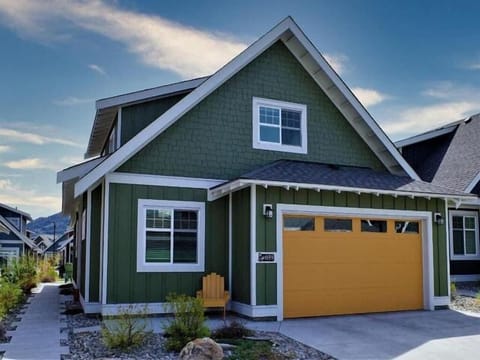 Front of home guests have access to Garage