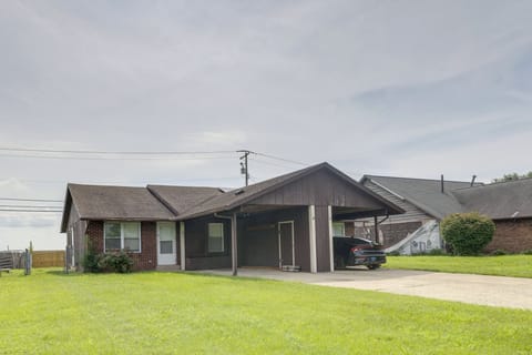 Granite City Vacation Rental | 2BR | 1BA | 900 Sq Ft | 1 Step to Enter