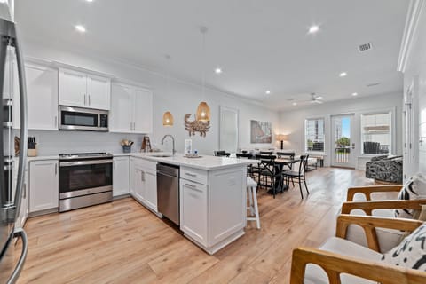 Large Chef's Kitchen