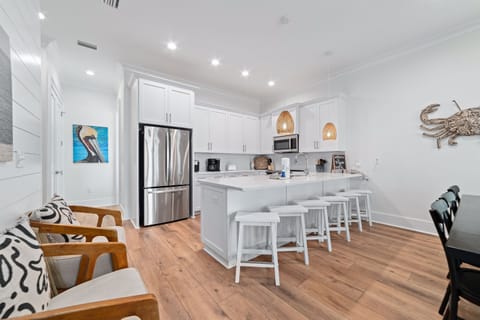 Large Chef's Kitchen