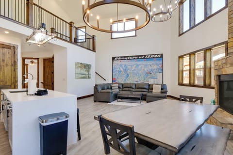 Dining Area | Dishware & Flatware | Main Level