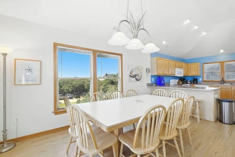 Top-Level Dining Room with Table (seats 10)