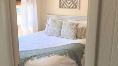 Unit with Queen size bed