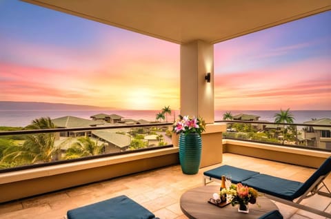 Relax on your private lanai and watch the sun drift slowly over the Pacific. Welcome to Montage 6302!