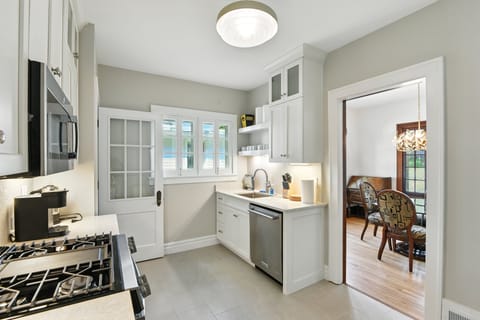 Indoors, Kitchen, Cooktop, Chair, Furniture