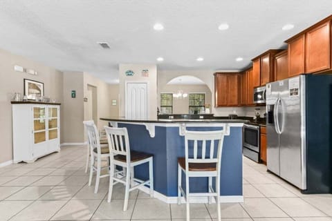 KITCHEN:  Fully Equipped Kitchen with Seating for 4 at Kitchen Island