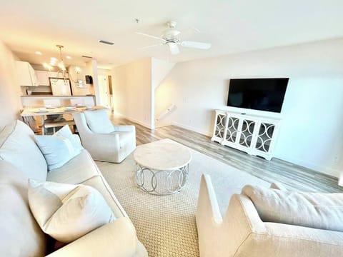 Living room, Key to Paradise, Innerarity Townhomes, Perdido Key FL (4)