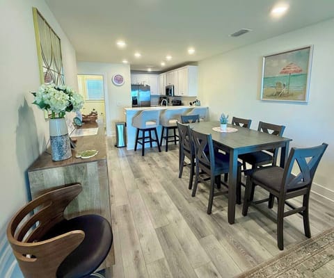 Dining Area, Blue Heron 