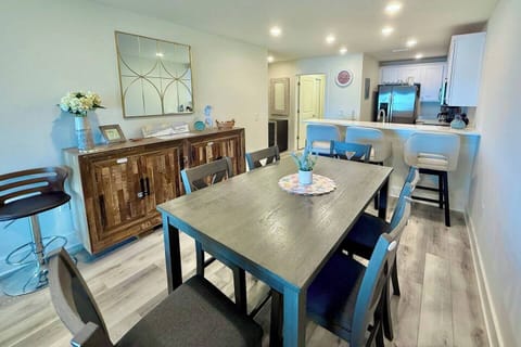 Lots of seating for dining, Blue Heron