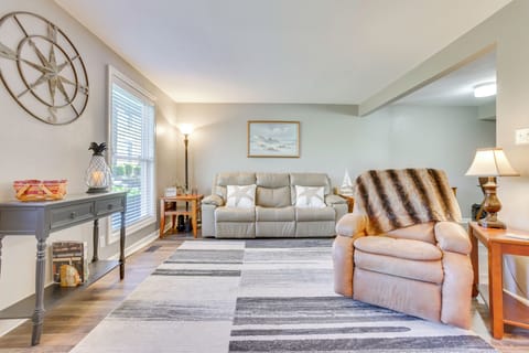 Beavercreek Vacation Rental | 3BR | 1.5BA | 1,200 Sq Ft | 1 Step to Enter