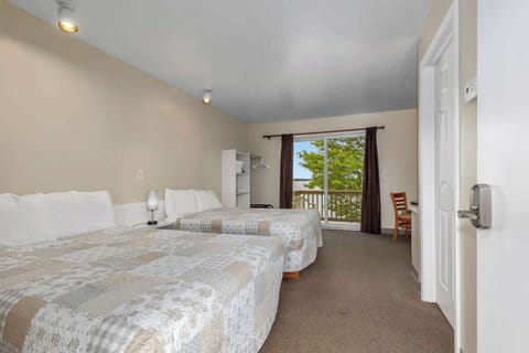 Upper level only accessible by stairs. Two double bed with balcony.