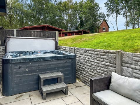 Hot tub | The Curious Stag, Rothbury