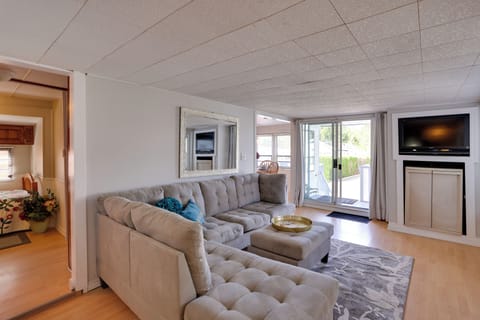 Blaine Vacation Rental | 3BR | 1BA | Steps to Enter | 1,500 Sq Ft