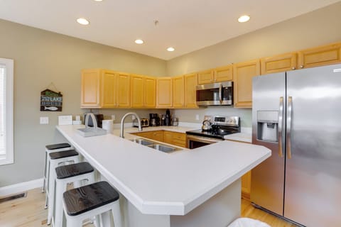 Kitchen | Dishwasher | Main Level