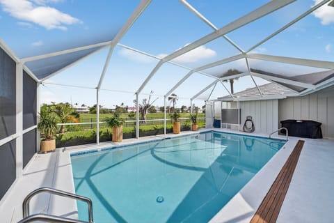 Heated, southern exposure, screened in private pool
