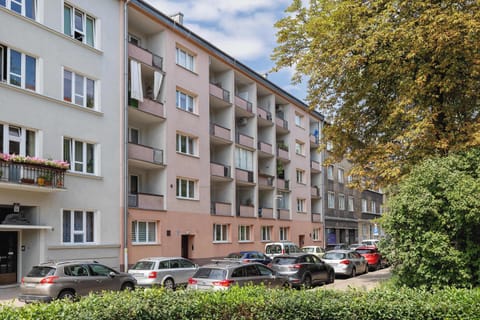 Stay in a well-connected area with excellent public transport links. 