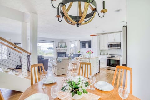 The Cozy Pelican-109