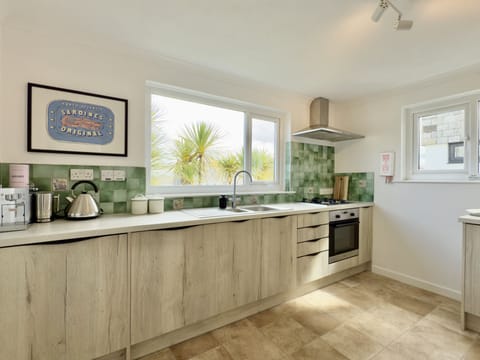 Kitchen at 1 Netherton Road, Padstow Cornwall PL28 8EG