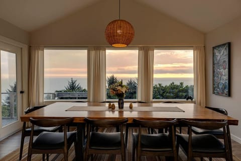 This spacious dining area is designed for families and friends to come together over food and laughter. With stunning ocean views and cozy ambiance, it’s the perfect spot to create lasting memories.