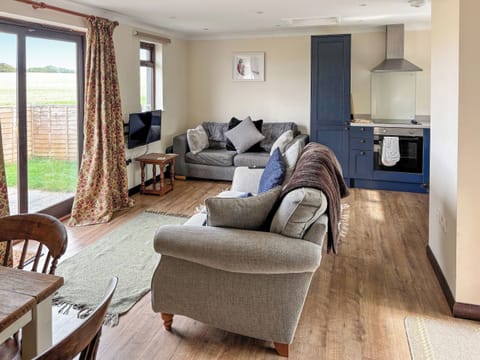 open plan living area | Rose Chalet - Framlingham Retreats, Framlingham