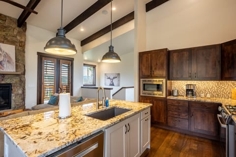 Full-size kitchen with all the essentials