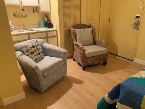 New gorgeous luxury vinyl plank flooring in 2005-best that Lowes sells