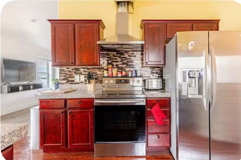 Full Kitchen complete appliances