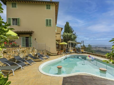 Apartment, Condominium, Mixed-Use, Shade, Sand, Balcony